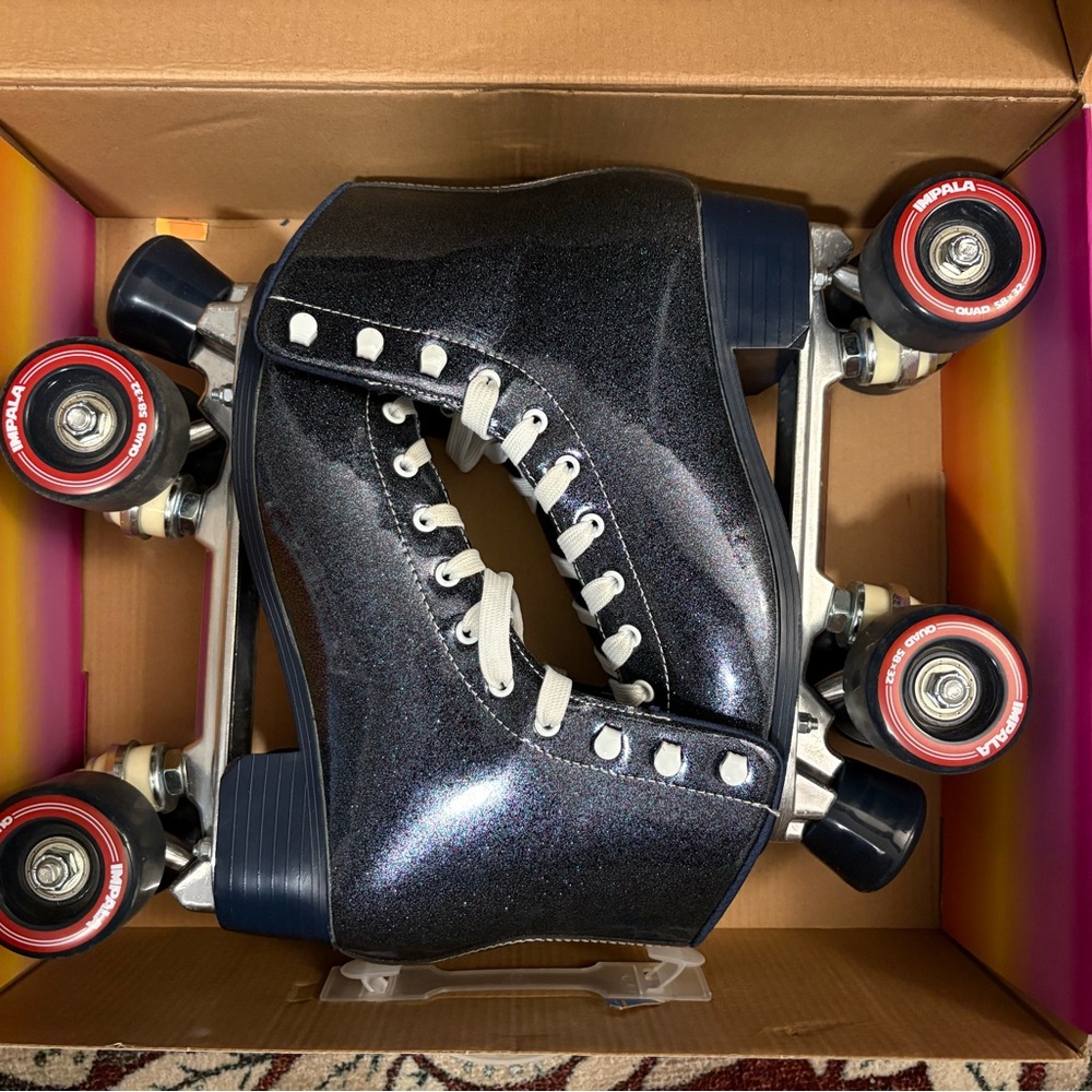 Black & Silver Glittery Impala Skates Size 8